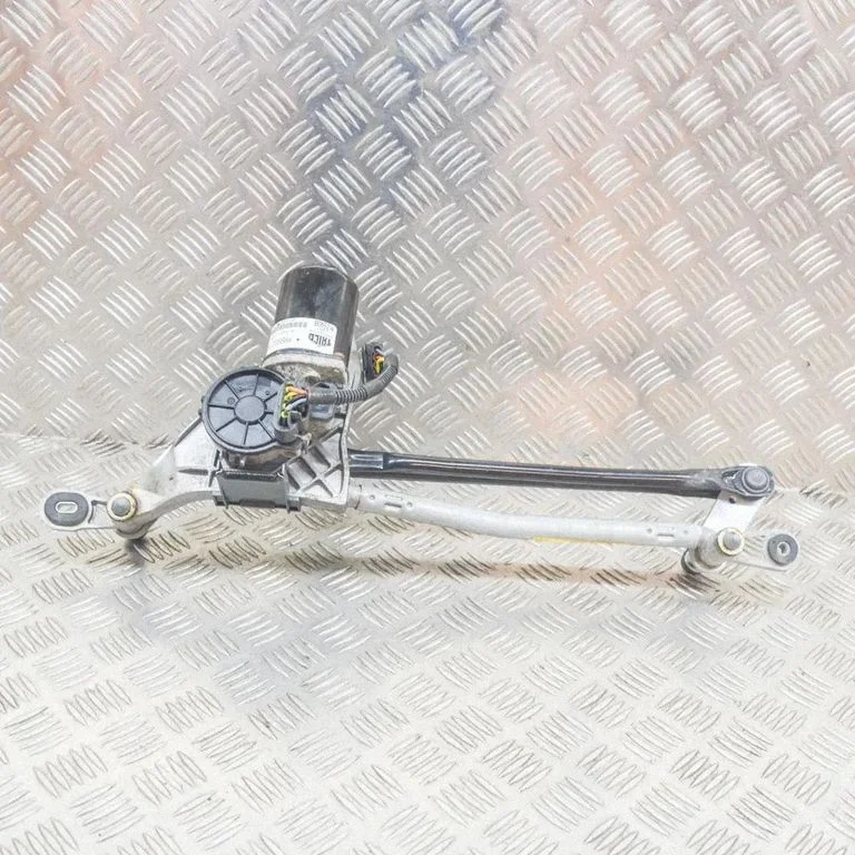 Front wiper linkage and motor 670007561