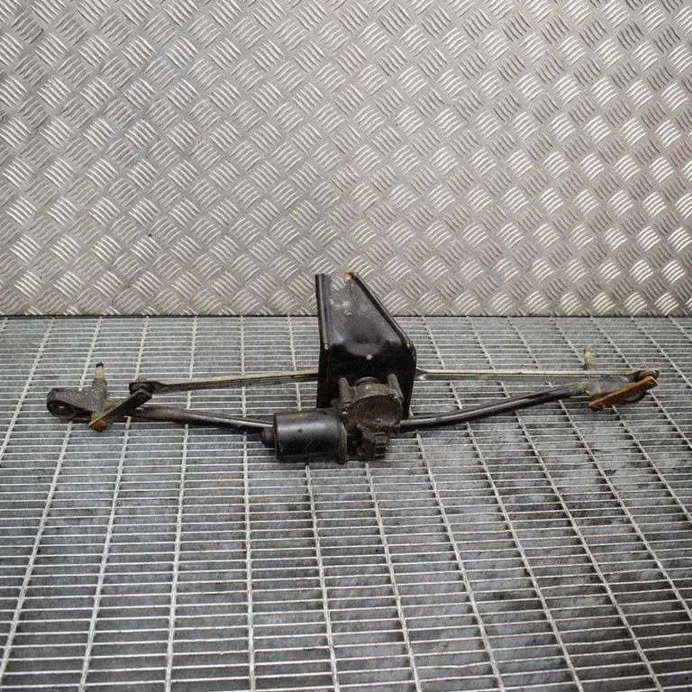 Front wiper linkage and motor – Ford Transit (2000-2006)
