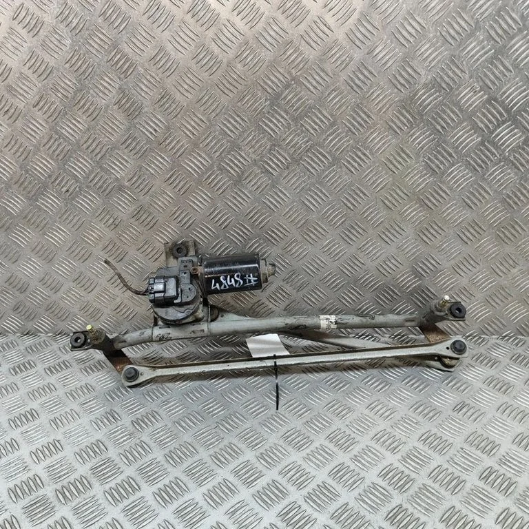 Front wiper linkage and motor – Ford Maverick (2001-2007)