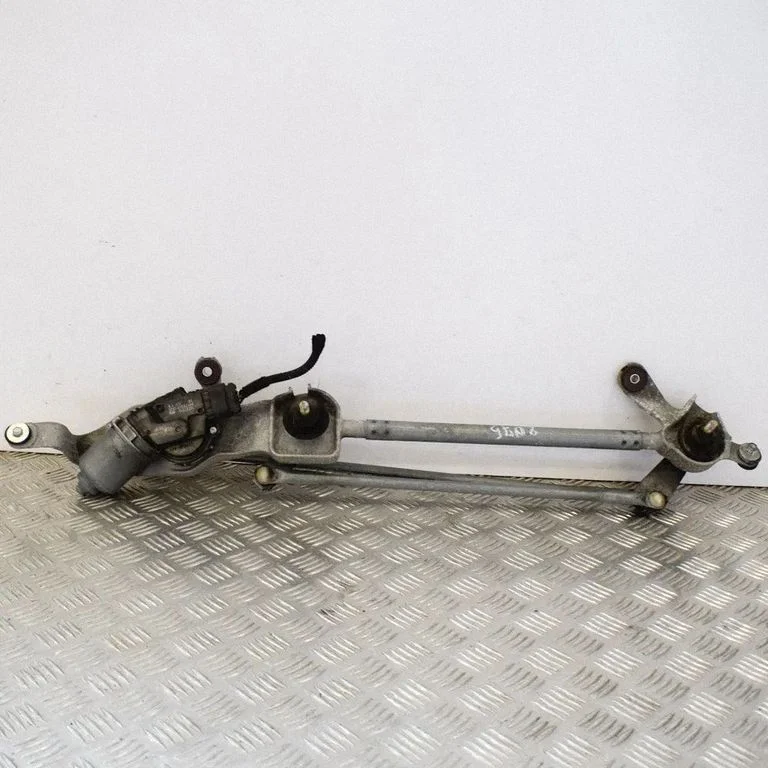 Front wiper linkage and motor – Opel Insignia A (2008-2017)