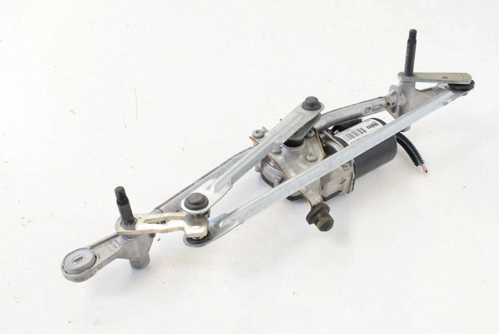 Front wiper linkage and motor W000074253