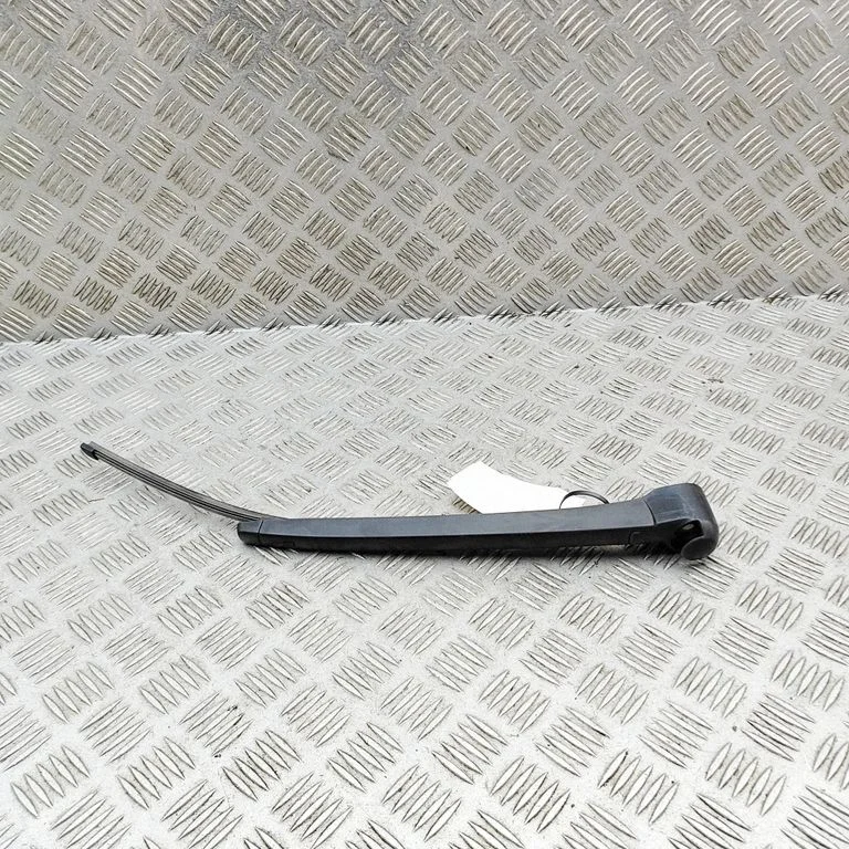 Aizmugurējā stikla tīrītāja svira 7E0955707B