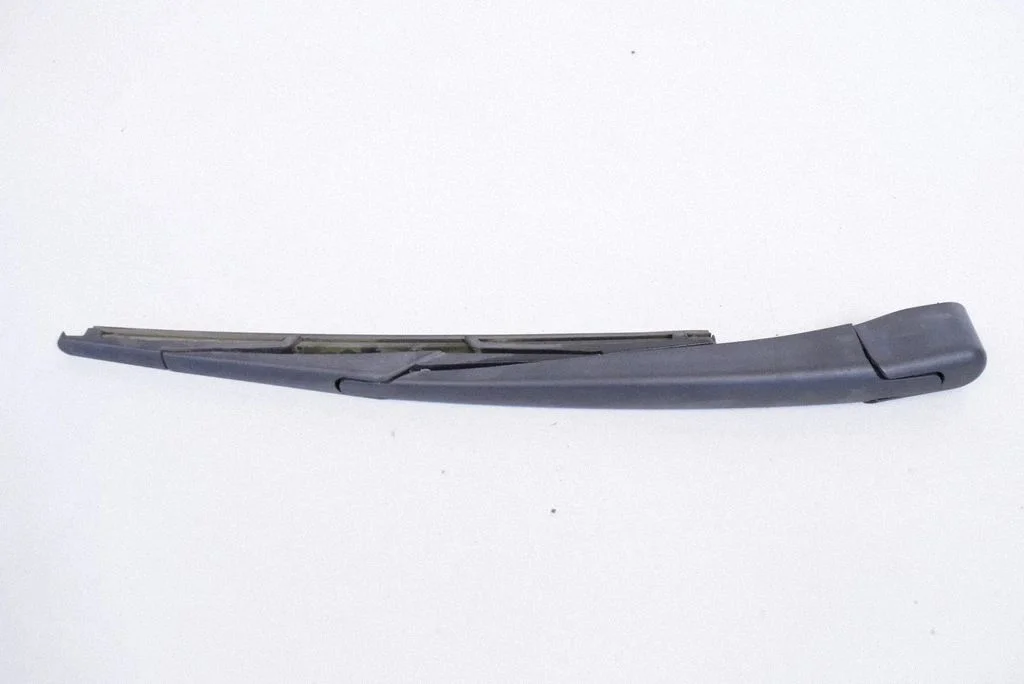 Rear wiper blade arm – Volvo V60 (2013-2018)