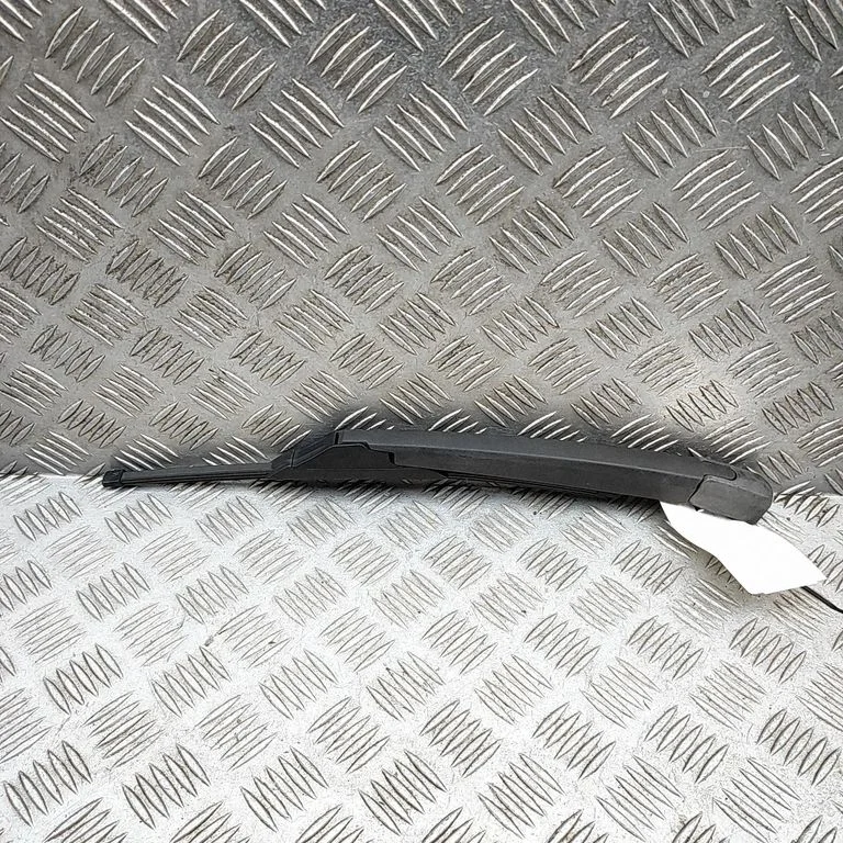 Rear wiper blade arm – Hyundai Santa Fe (2006-2012)