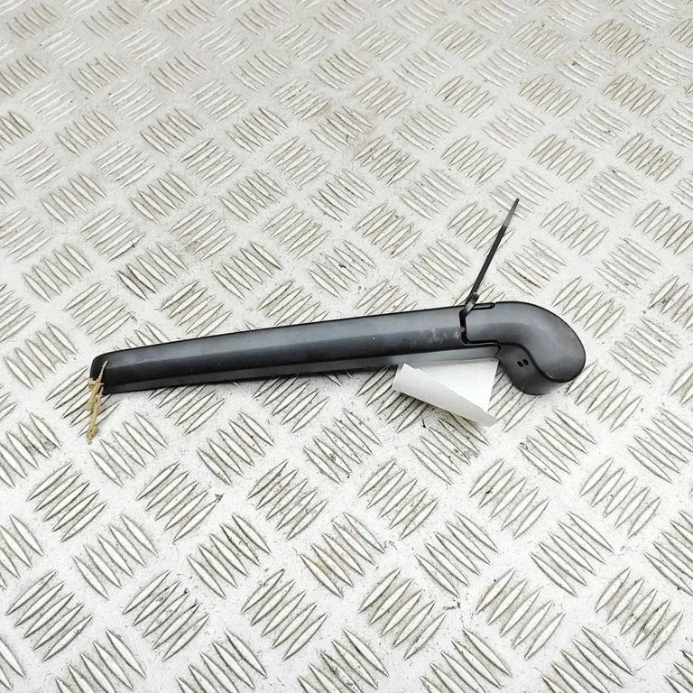 Aizmugurējā stikla tīrītāja svira 4KE955407B