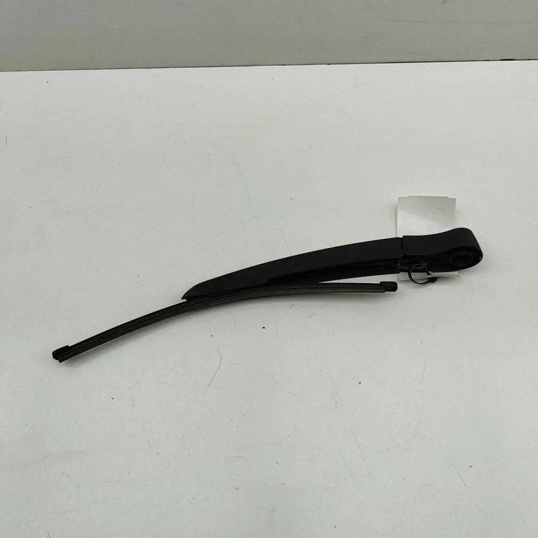 Aizmugurējā stikla tīrītāja svira 7423865