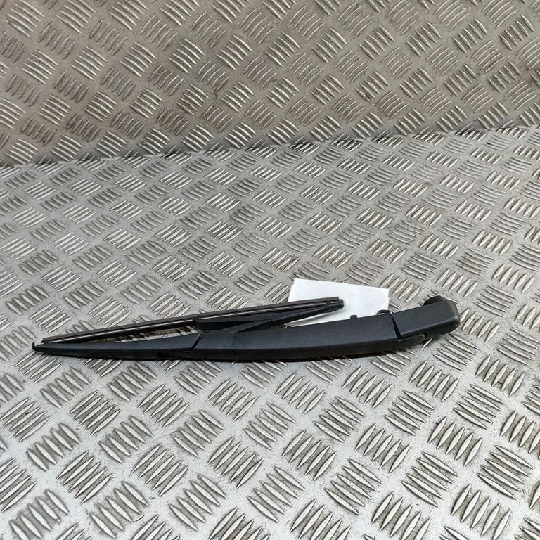 Aizmugurējā stikla tīrītāja svira 287804EA0A