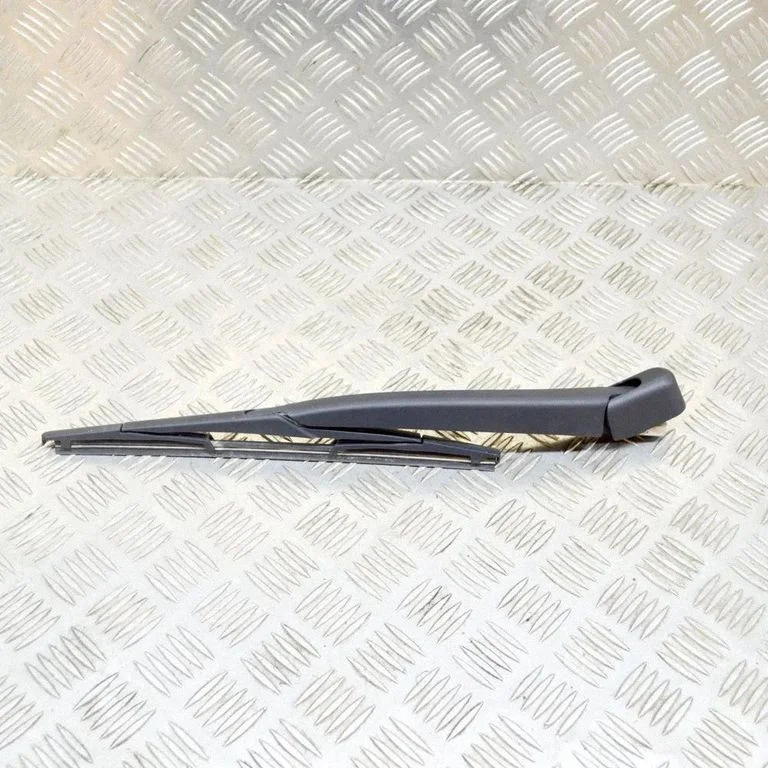 Aizmugurējā stikla tīrītāja svira BA6117406AA