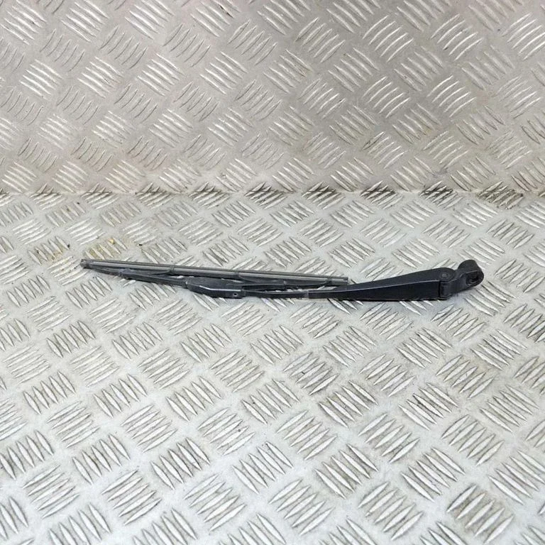 Aizmugurējā stikla tīrītāja svira BJ3217C403BC