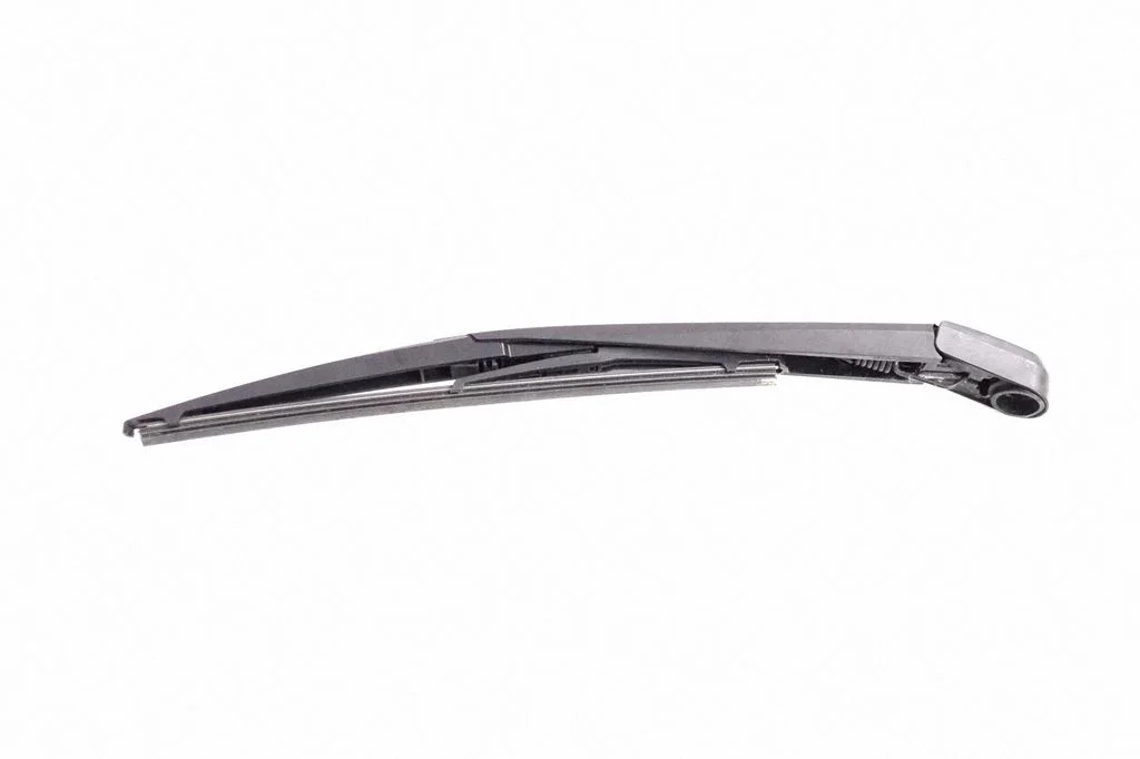 Rear wiper blade arm