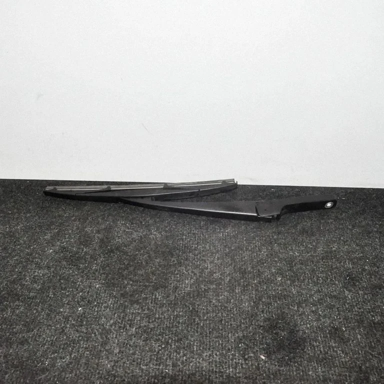 Aizmugurējā stikla tīrītāja svira 73202597348562