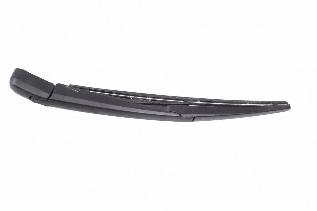 Rear wiper blade arm – Suzuki Grand Vitara II (2006-2016)