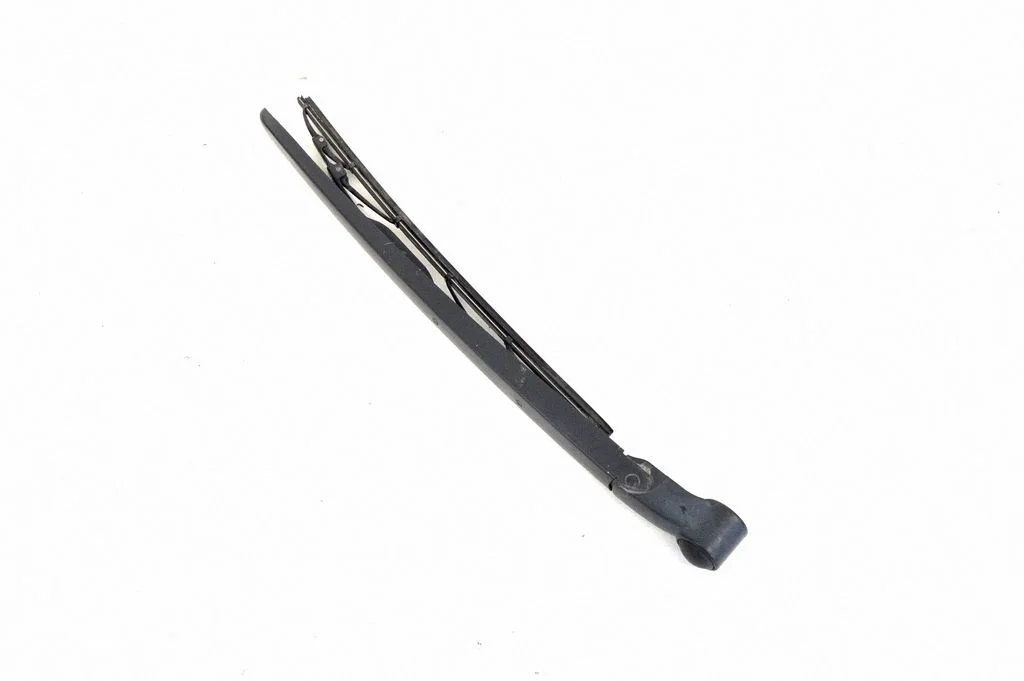 Aizmugurējā stikla tīrītāja svira T729F6H