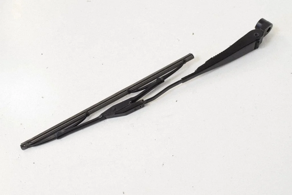 Rear wiper blade arm BJ3217C403AD