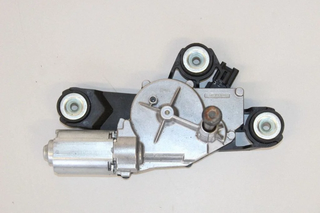 Aizmugurējā stikla tīrītāja motoriņš 31294492