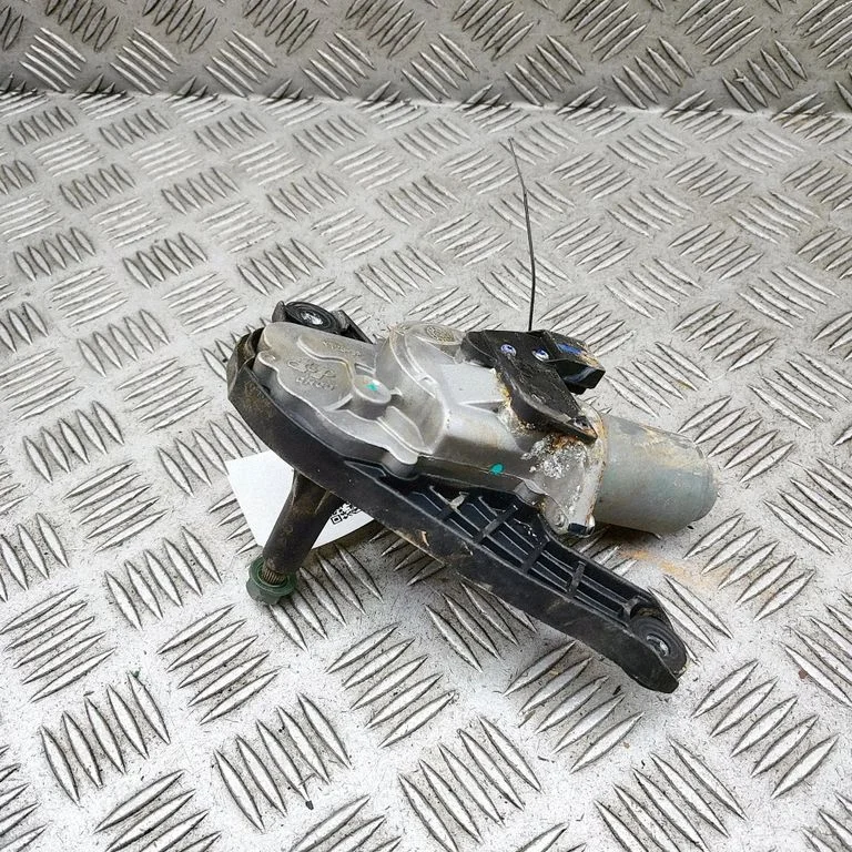 Rear window wiper motor SA3F6310100B