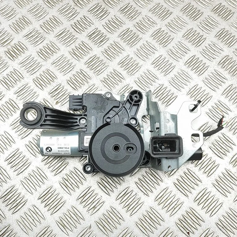 Aizmugurējā stikla tīrītāja motoriņš W000084575