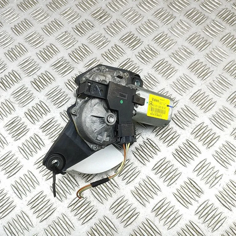 Rear window wiper motor – Mercedes-Benz ML-Class W166 (2012-2017)