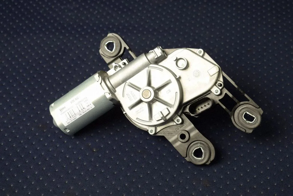 Aizmugurējā stikla tīrītāja motoriņš – Volkswagen Golf Plus (2005-2013)