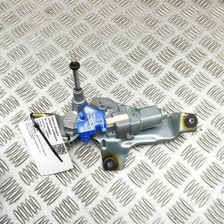 Aizmugurējā stikla tīrītāja motoriņš 8253A109