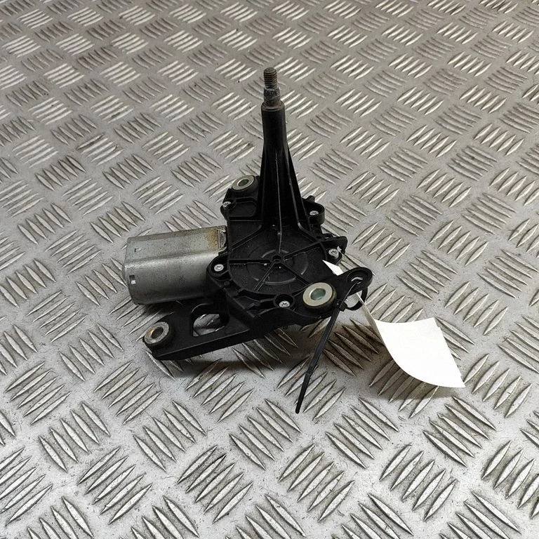 Aizmugurējā stikla tīrītāja motoriņš 7168153