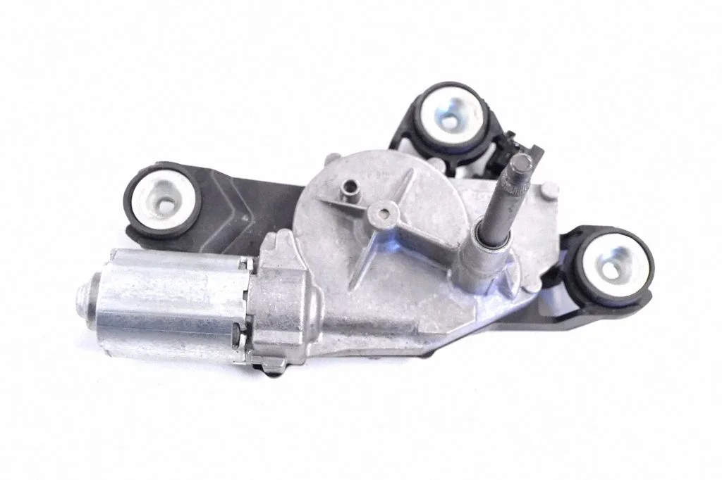 Aizmugurējā stikla tīrītāja motoriņš – Ford Focus (2010-2017)