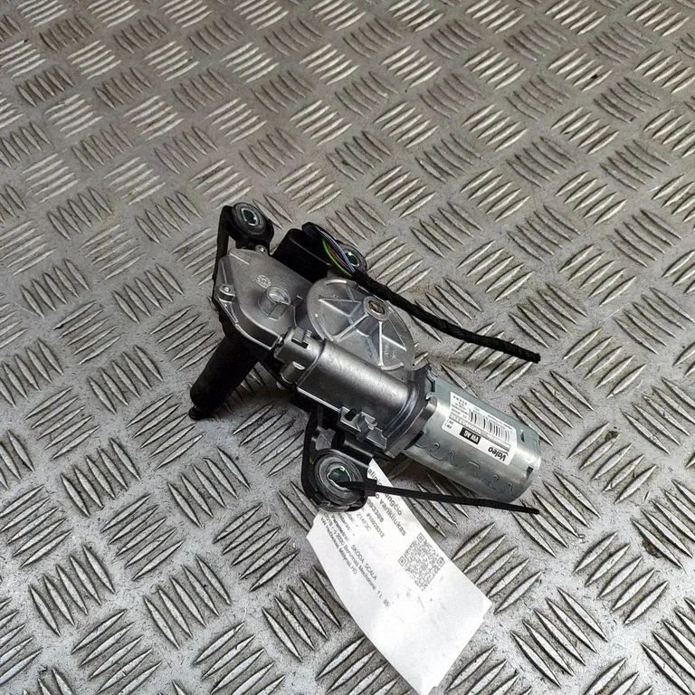 Aizmugurējā stikla tīrītāja motoriņš W000089789