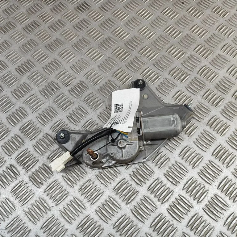 Rear window wiper motor – Toyota Prius (XW20) (2003-2009)