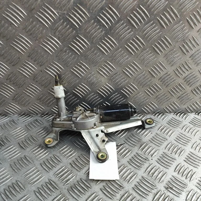 Rear window wiper motor – Nissan Patrol Y61 (1997-2009)