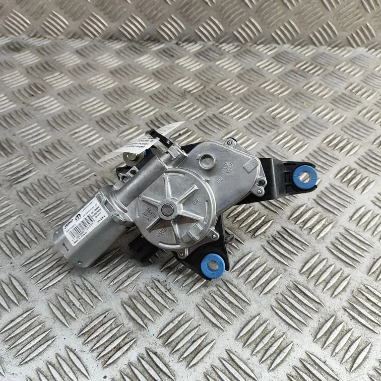 Aizmugurējā stikla tīrītāja motoriņš 98199900080
