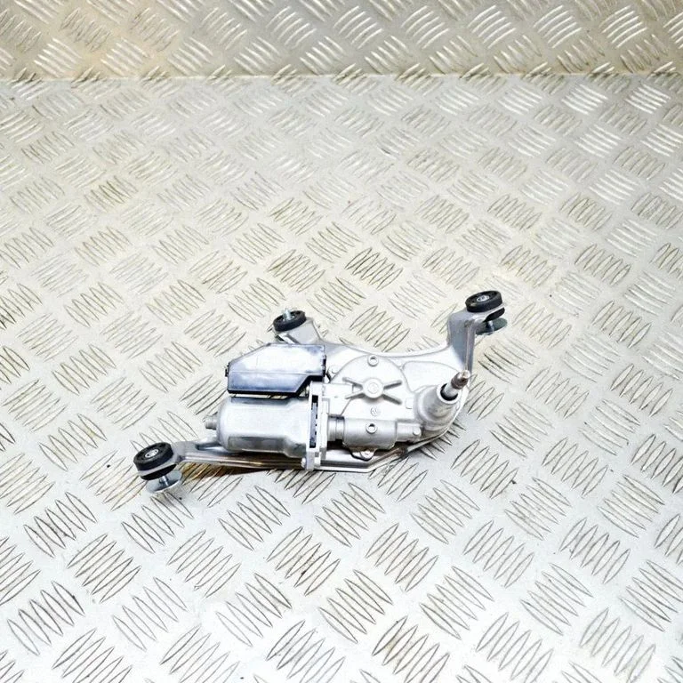 Rear window wiper motor – Lexus NX (2014-2021)