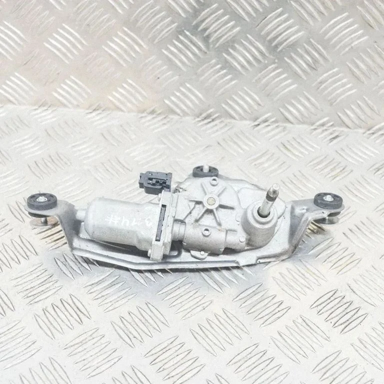 Aizmugurējā stikla tīrītāja motoriņš 8496000571