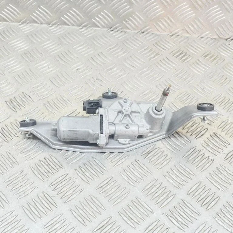 Aizmugurējā stikla tīrītāja motoriņš – Mazda CX-5 (2012-2017)