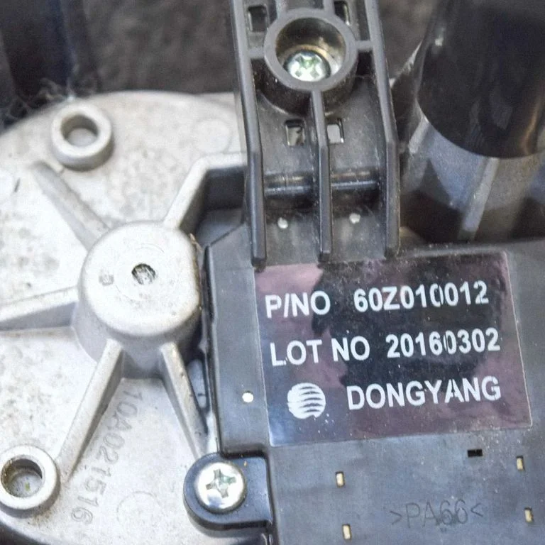 Aizmugurējā stikla tīrītāja motoriņš 1325692360Z010012