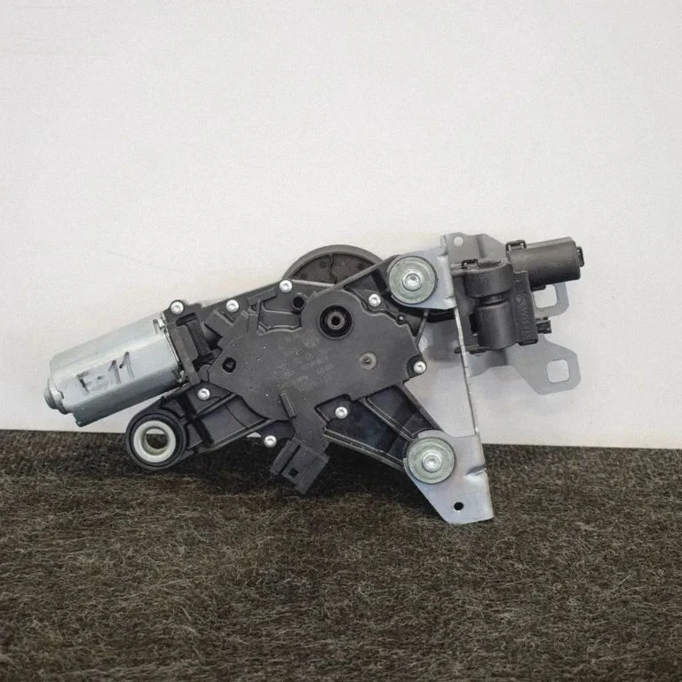 Rear window wiper motor – BMW 5 Series F10 F11 (2009-2016)