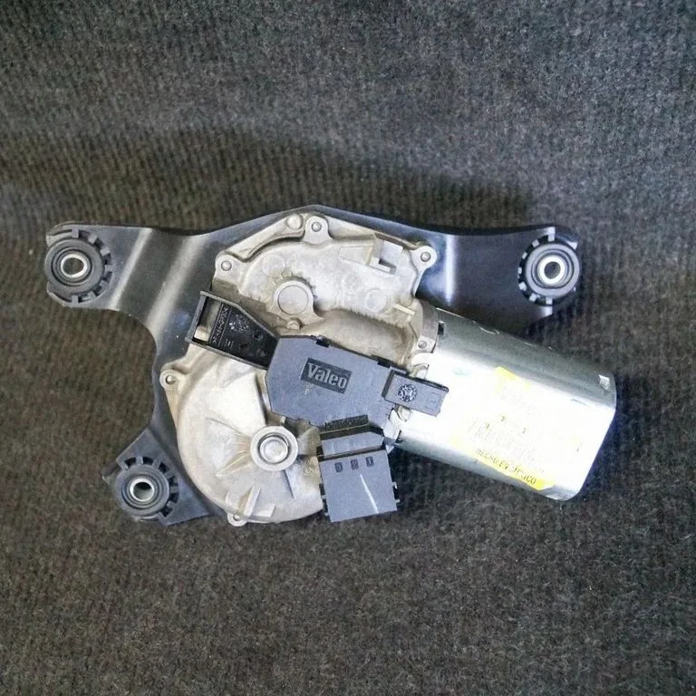 Rear window wiper motor – BMW X3 F25 (2010-2017)