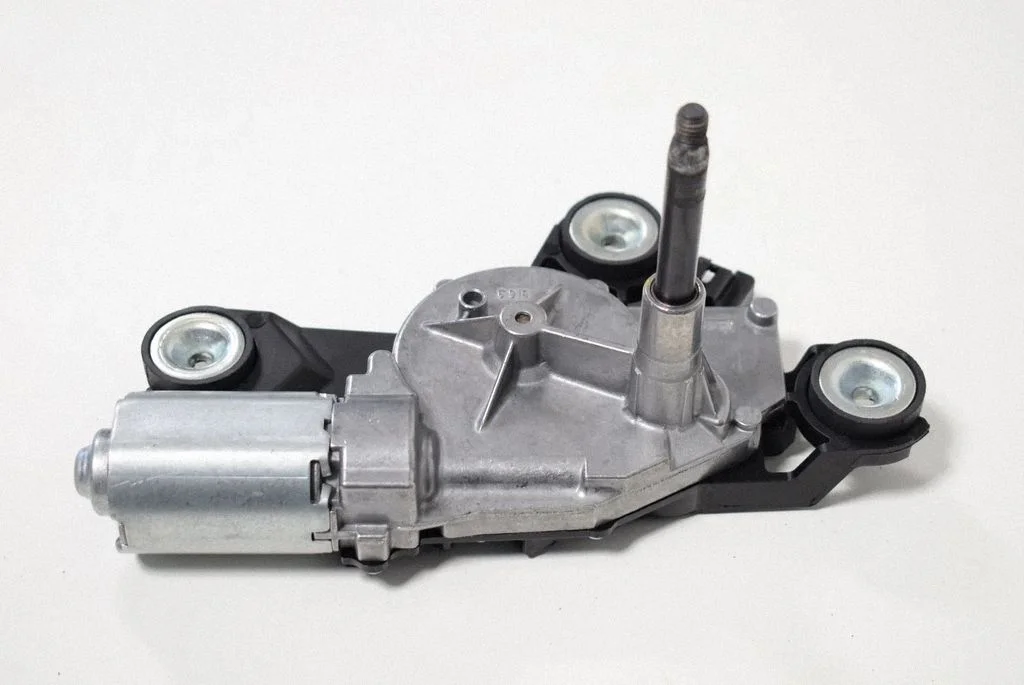Aizmugurējā stikla tīrītāja motoriņš 0390201259