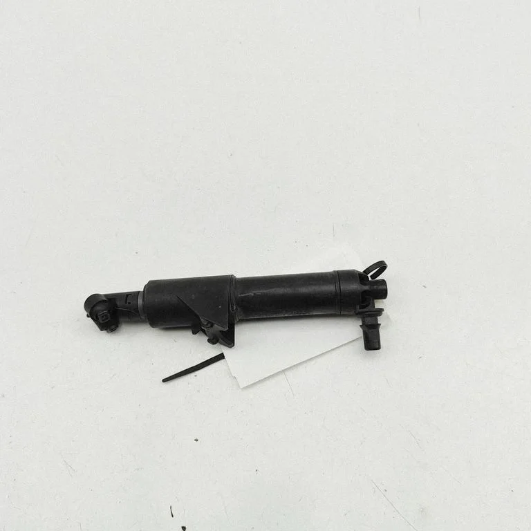 Lukturu apskalošanas sprausla(-s) A2C97695900