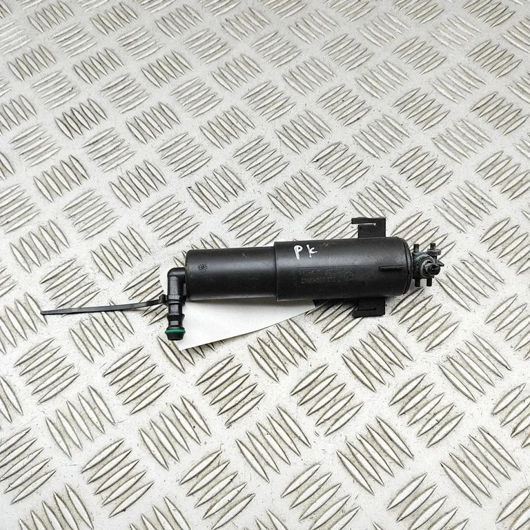 Headlight washer spray nozzle – BMW X6 E71 (2008-2014)