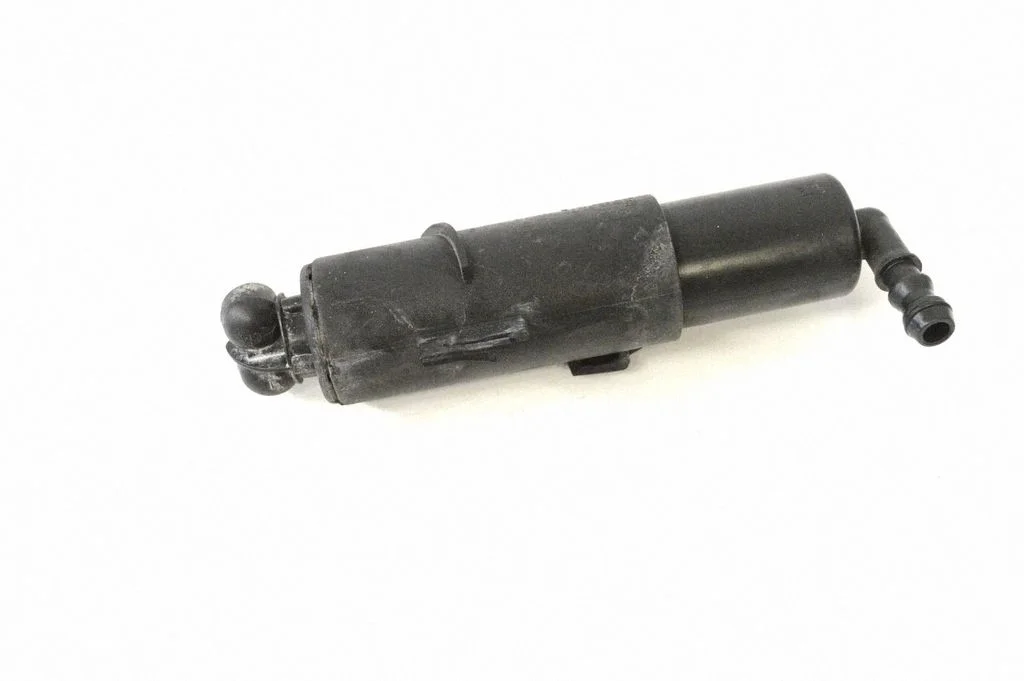 Lukturu apskalošanas sprausla(-s) 8T0955101A