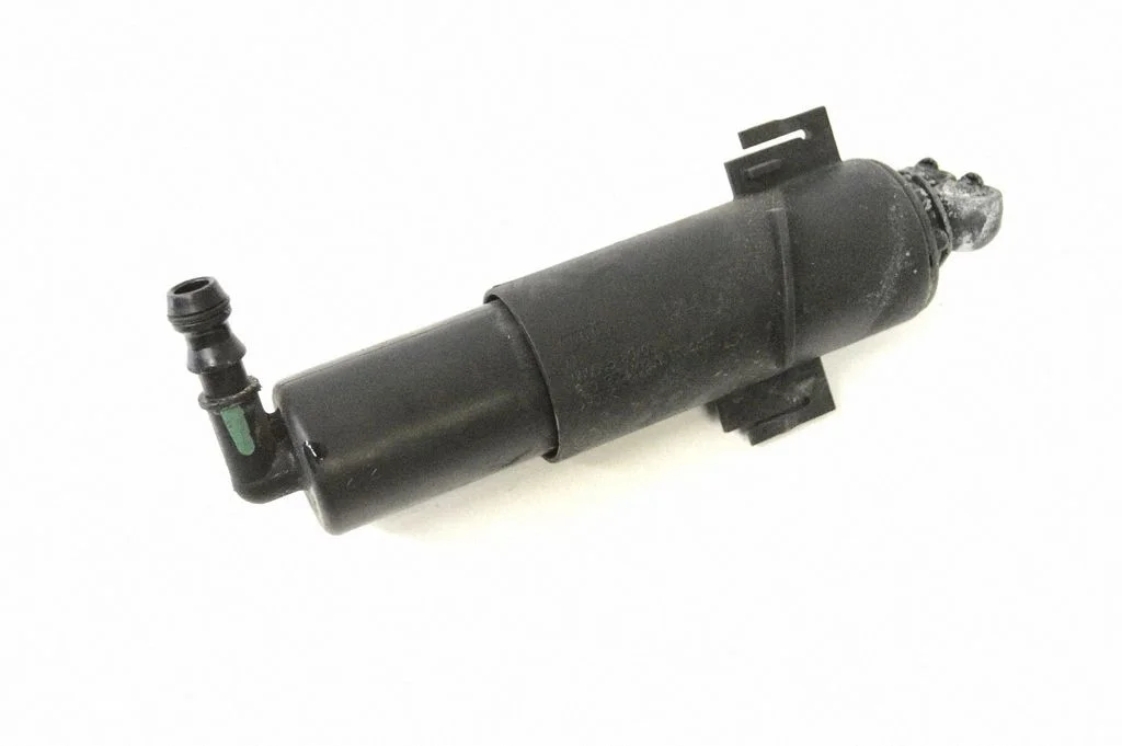 Lukturu apskalošanas sprausla(-s) 8T0955102A