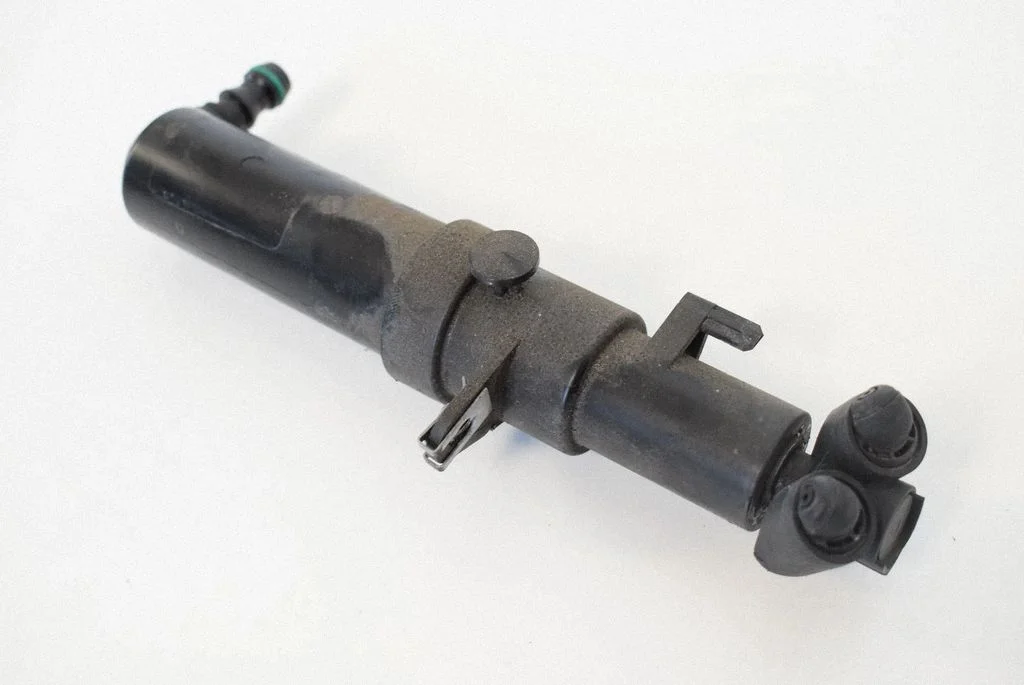 Lukturu apskalošanas sprausla(-s) A2218600147