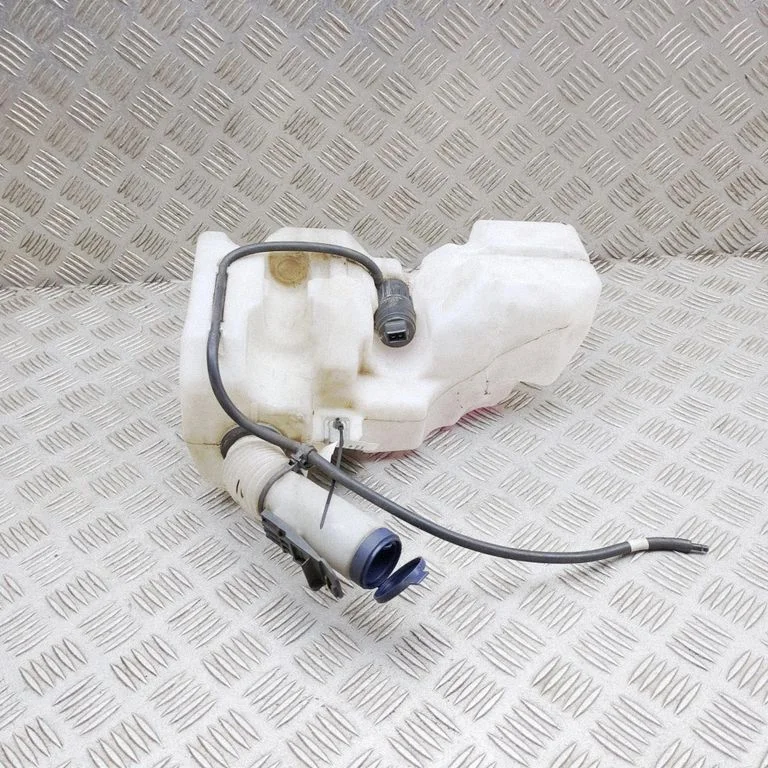Windshield washer fluid reservoir/tank 1643706580