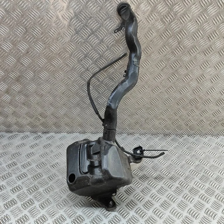 Windshield washer fluid reservoir/tank 105676700