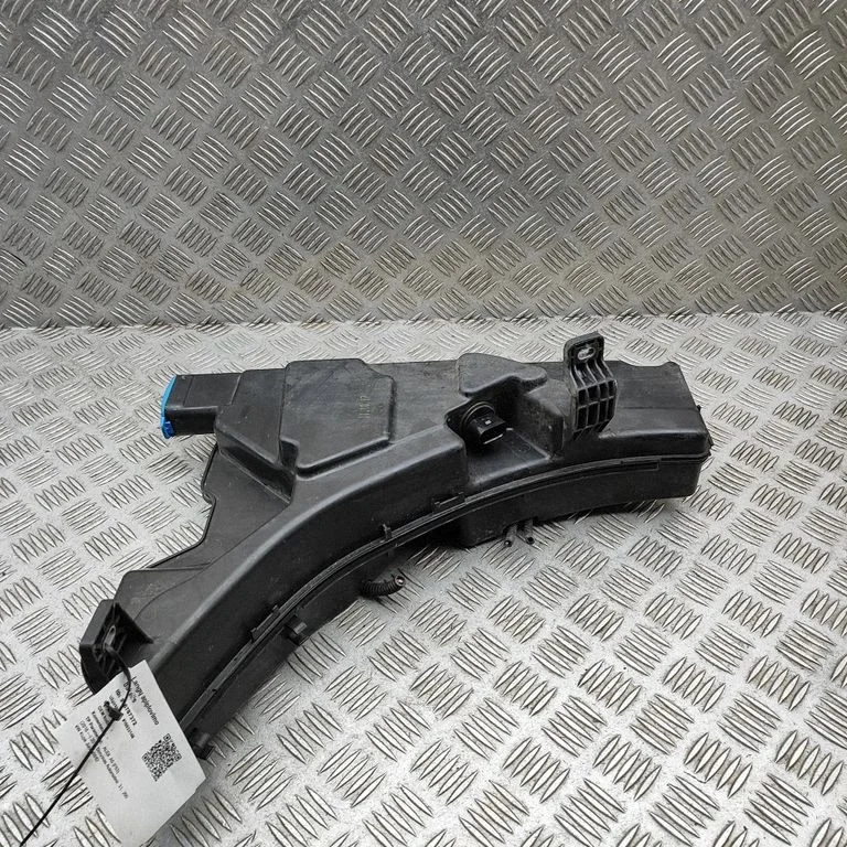 Windshield washer fluid reservoir/tank 8W6955451E