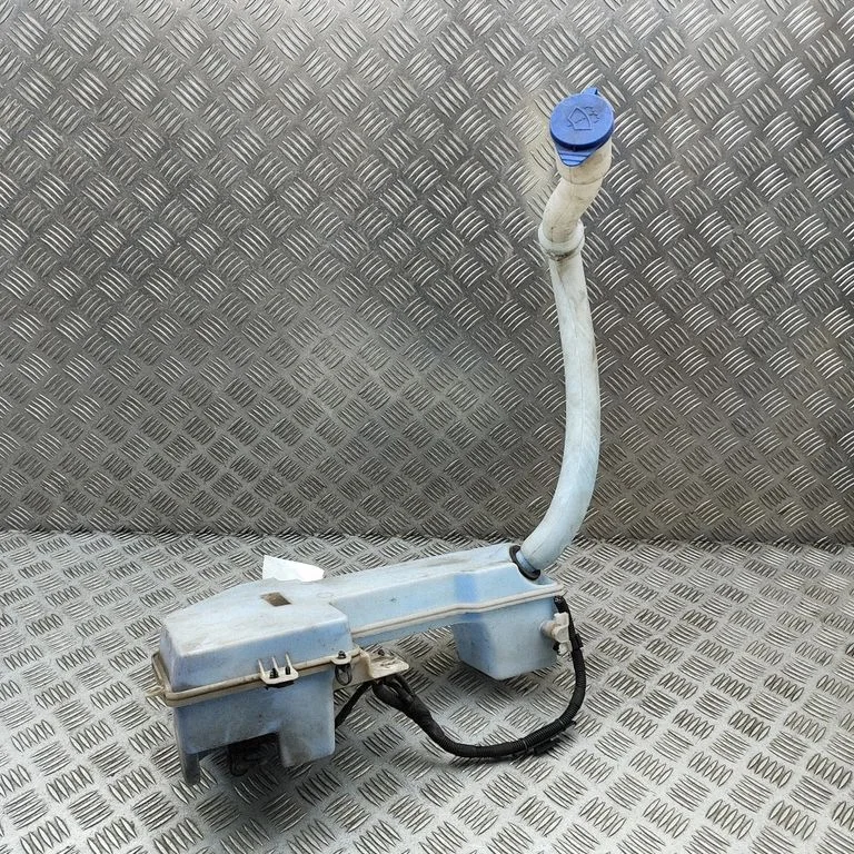 Zbiorniczek spryskiwacza BK2113K135A