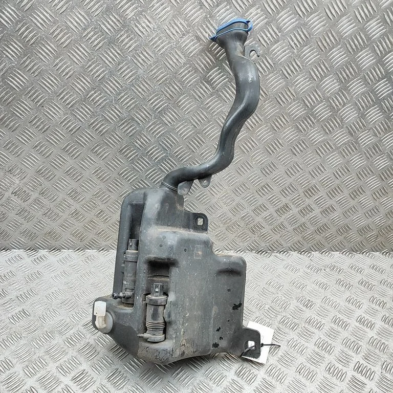Logu mazgāšanas šķidruma tvertne A2468690120