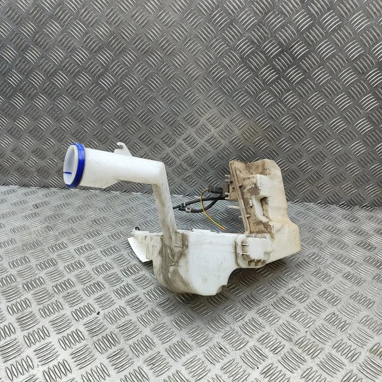 Windshield washer fluid reservoir/tank – Peugeot 508 RXH (2011-2018)