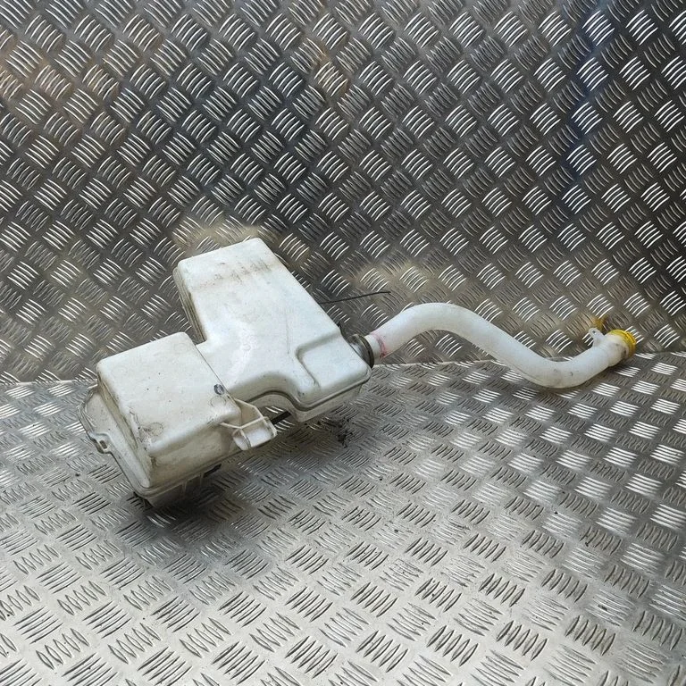Windshield washer fluid reservoir/tank 289105241R