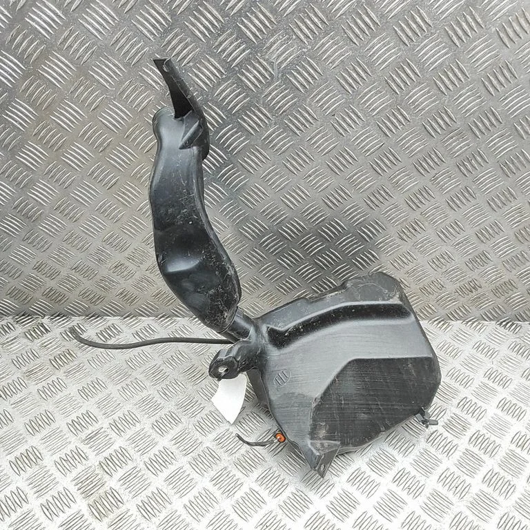 Windshield washer fluid reservoir/tank – Tesla Model Y (2020-)